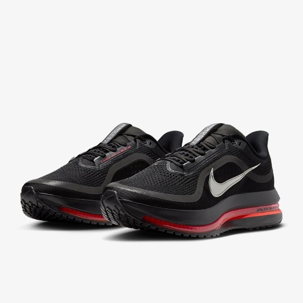 Nike Zoom Air Black and Red Sneakers - Picture 4 of 9